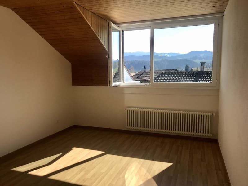 Helle Wohnung in ruhiger Liegenschaft (2)