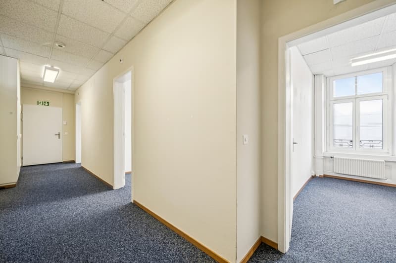 zentrale Büroräumlichkeiten auf 330m2 mit Terrasse (7)
