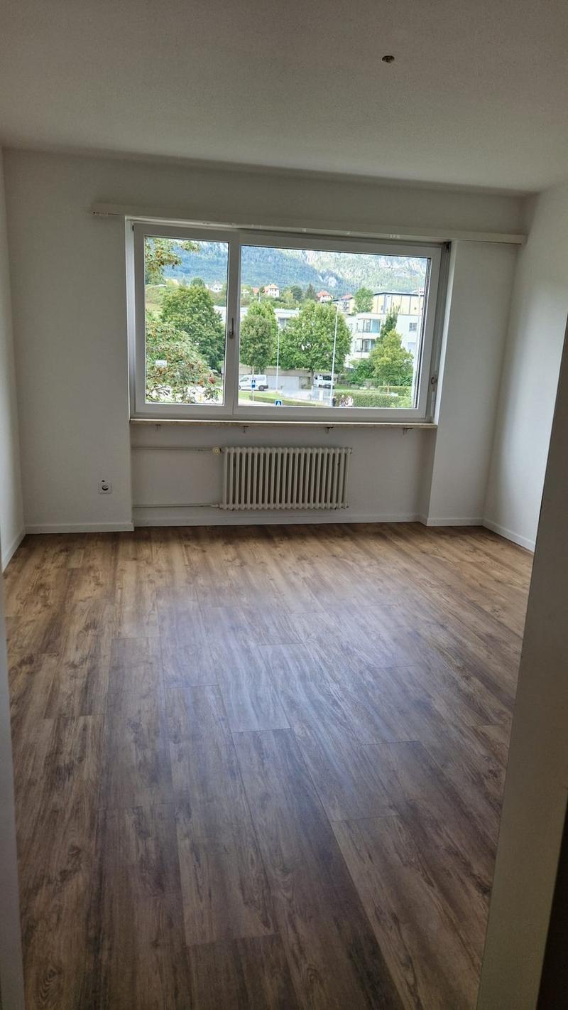Schöne Grosszügige Wohnung (1)