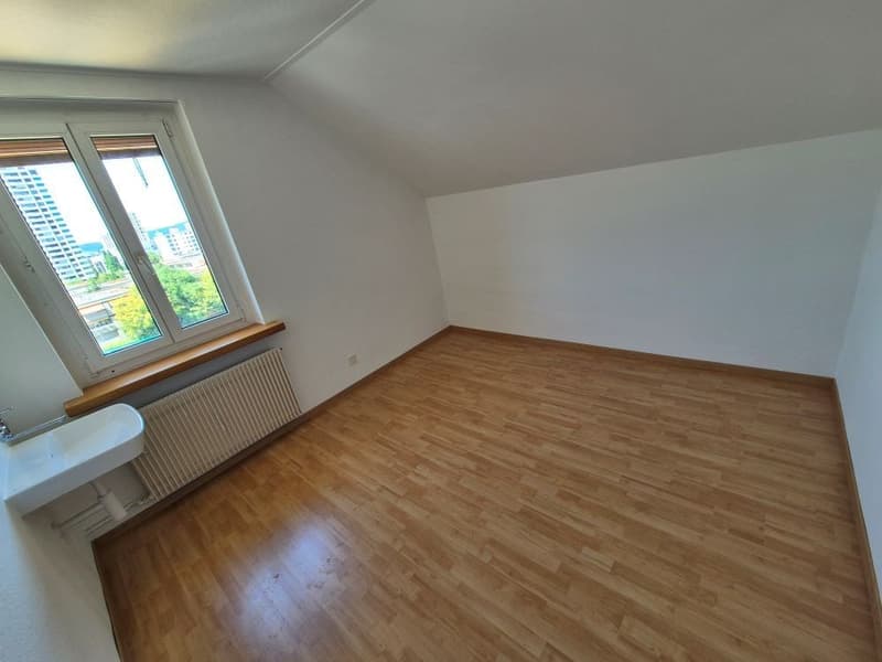 Ladys only! Neu renoviertes Zimmer in einer Damen WG (1)