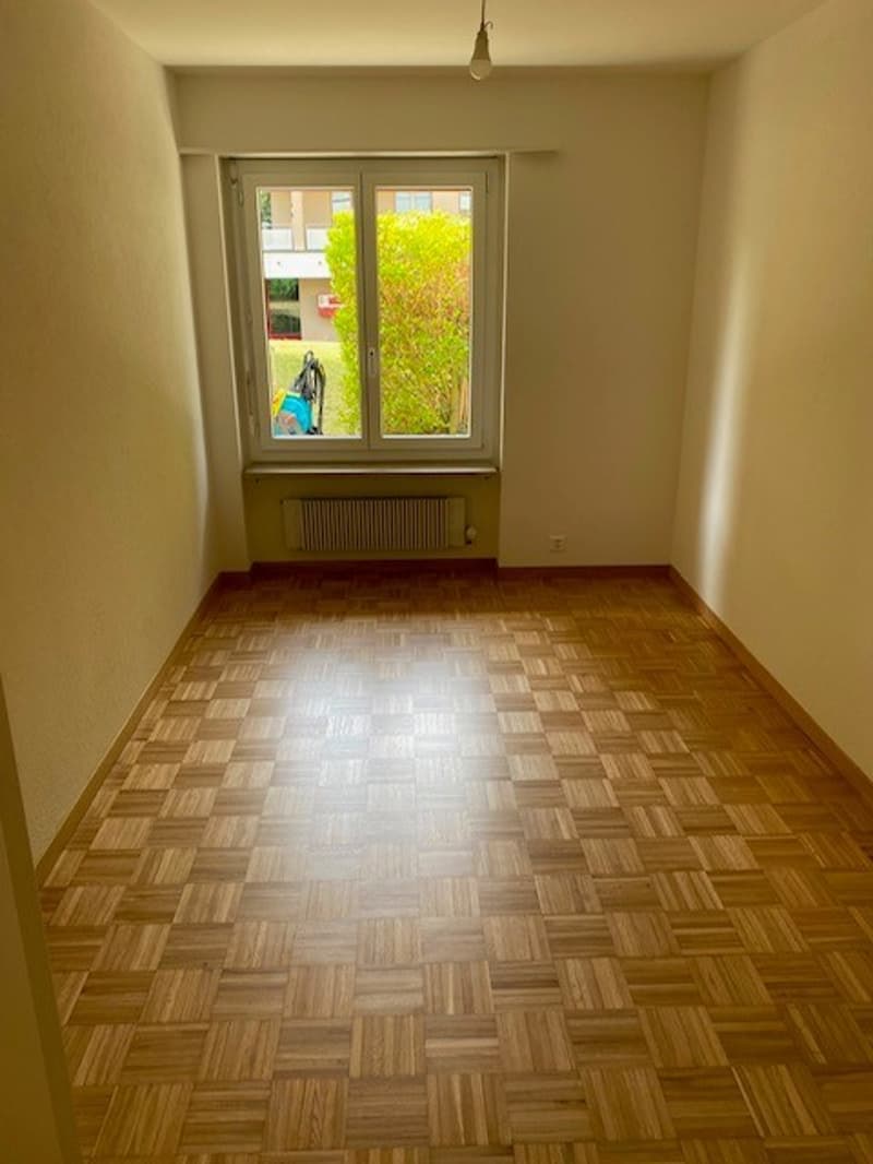 Grosszügige 4.5-Zimmerwohnung an ruhiger Lage zu vermieten (5)