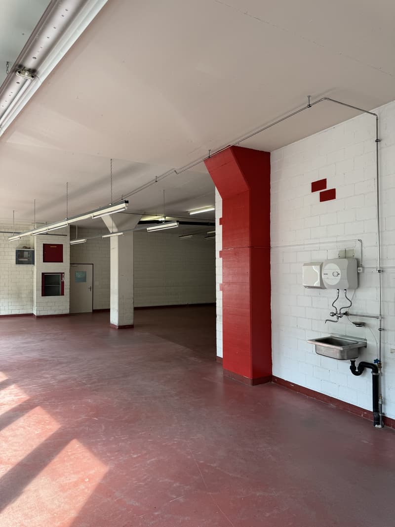 Repräsentatives Gewerbeobjekt mit Büro- und Lagerflächen an strategischer Lage (12)