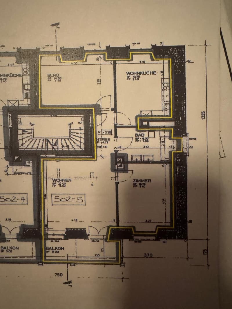 Grosszügige 3½-Zimmer-Wohnung mit Balkon und Parkplatz in Biel / Spacious 3.5-Room Apartment with Balcony and Paking in Biel (13)