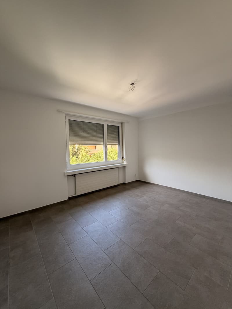 Grosszügig wohnen an ruhiger Lage frisch renovierte 3.5-Zimmer-Wohnung in Zürich-Altstetten (6)
