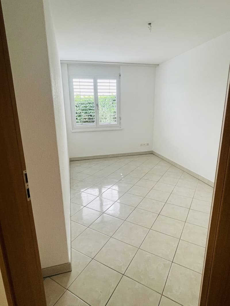 5.5-Zimmer-Gartenwohnung  118 m² Wohnfläche + ca. 66 m² Zusatzfläche + 230 m² Privatgarten (13)