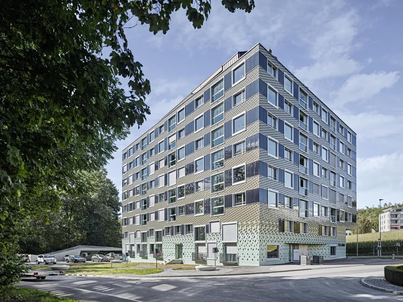 2.5-Zimmer in Kloten mit Pool, Gym & Co. (5)