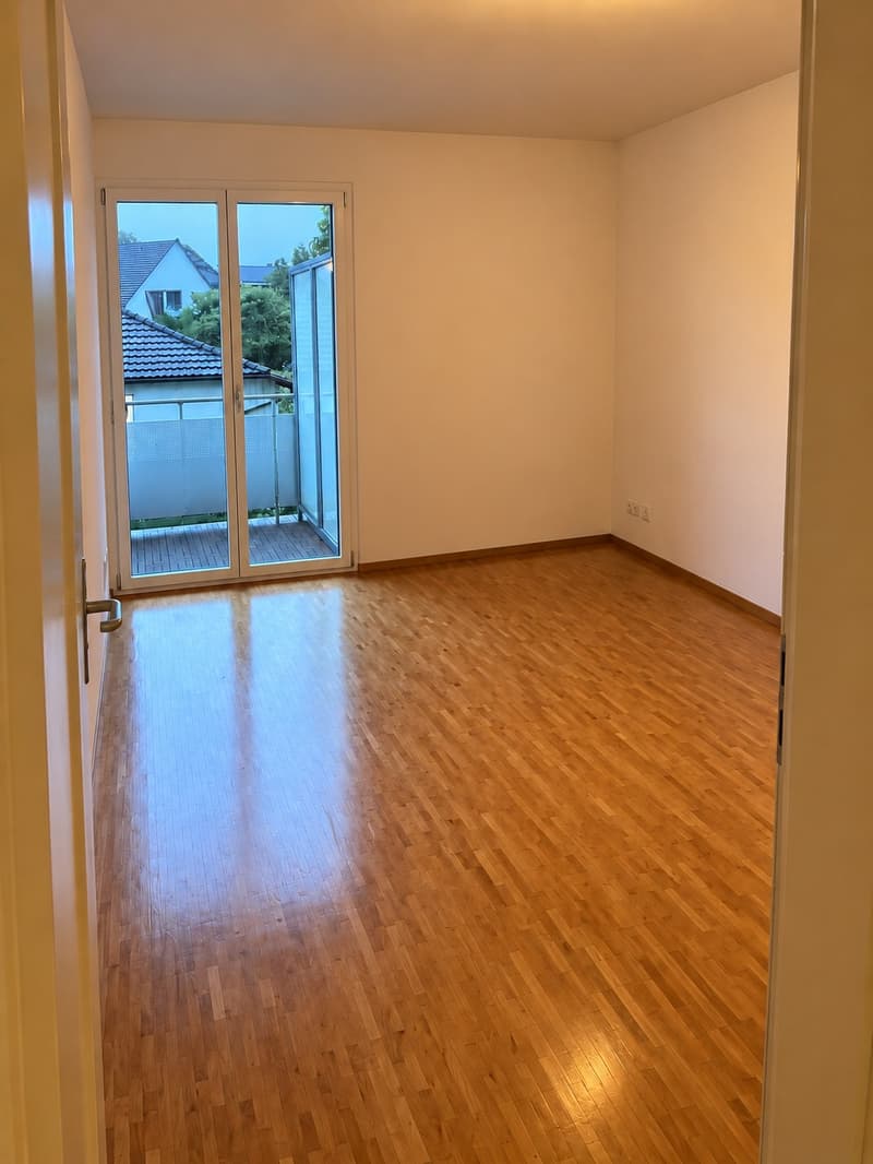 Helle, grosszügige Wohnung in Gümligen (6)