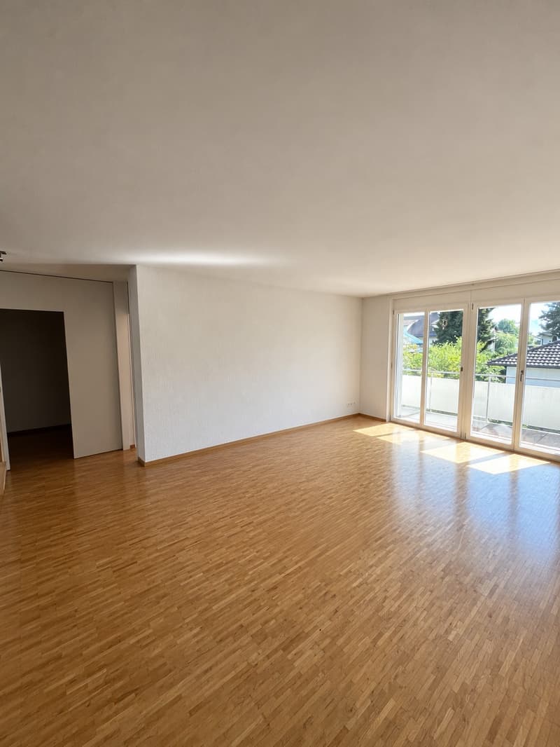 Helle, grosszügige Wohnung in Gümligen (4)