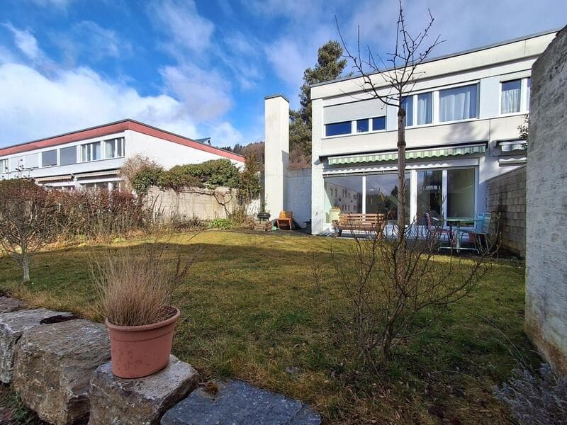 Reiheneckhaus mit Garten, Garage und Bastelraum (2)