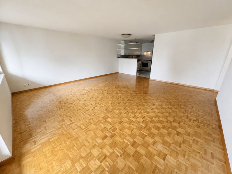 Wohnzimmer in Richtung Küche
