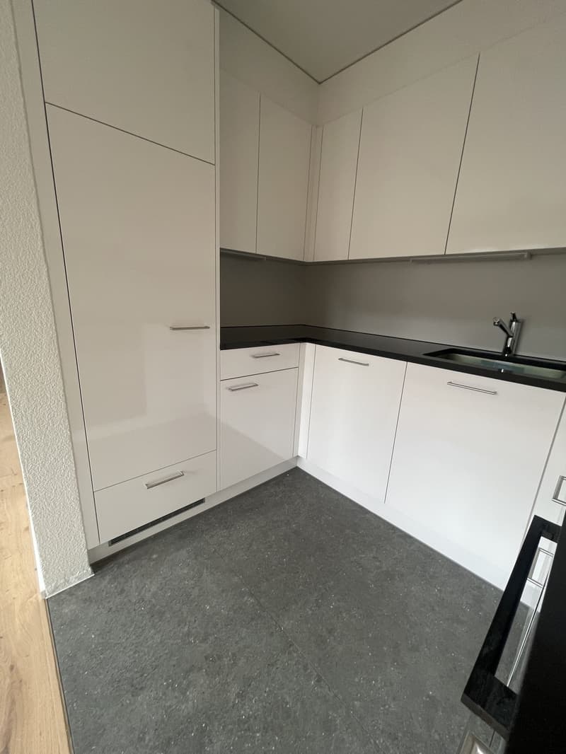 MODERNE, sanierte 1.5-Zimmerwohnung an zentraler Lage (9)