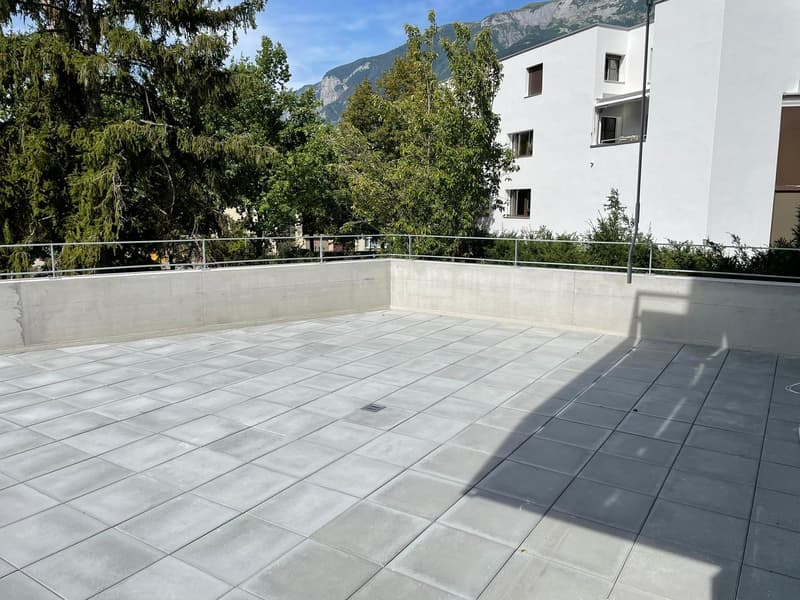 4-Zimmer-Altbauwohnung mit grosser Terrasse an sonniger und zentraler Lage (3)