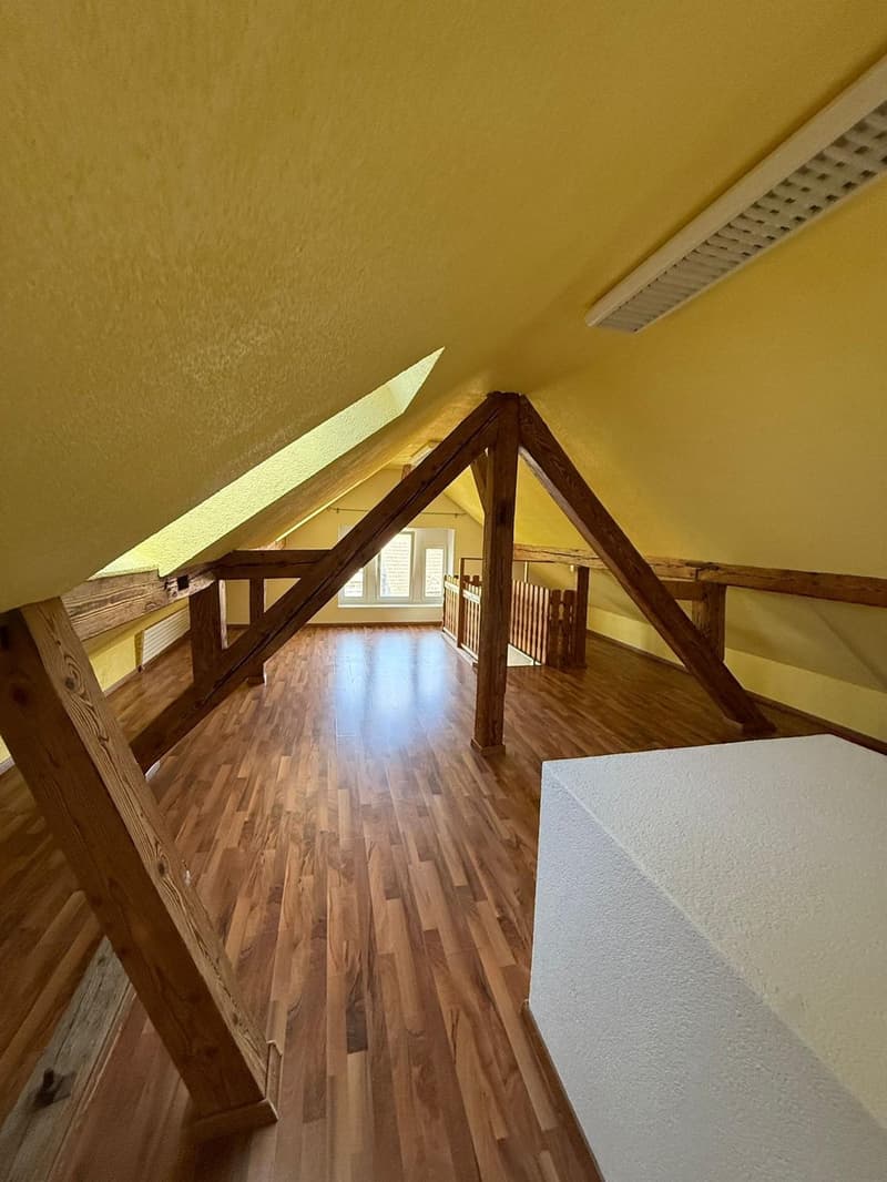 Attraktive 3.5-Zimmer-Maisonettewohnung in Schöftland (2)