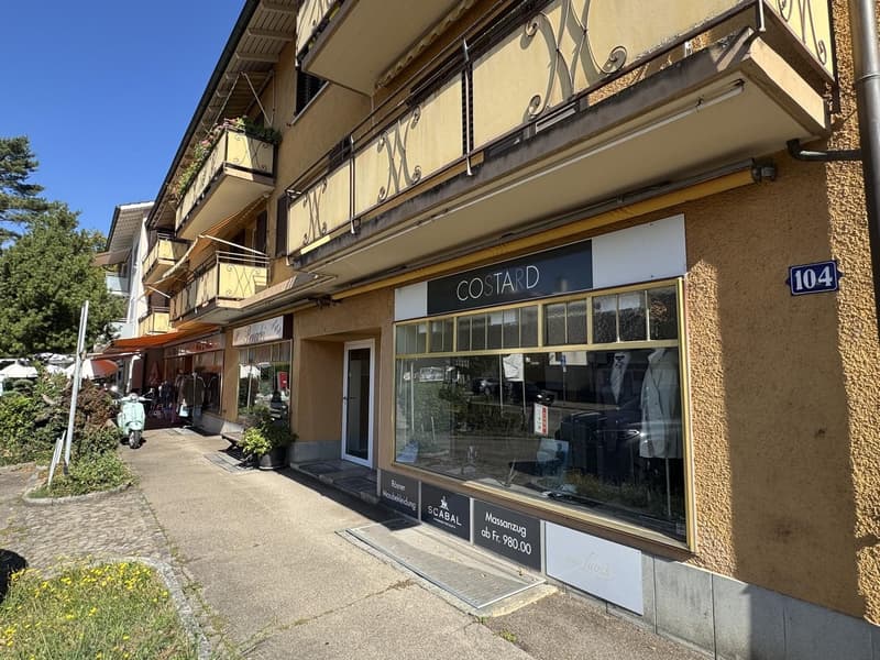 Attraktiver Showroom/ Laden in Oberengstringen - 94.5m2 auf 2 Ebenen (2)