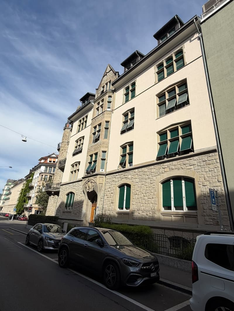 Stilvolles Wohnen im charmanten Altbau modern ausgebaut und lichtdurchflutet (1)