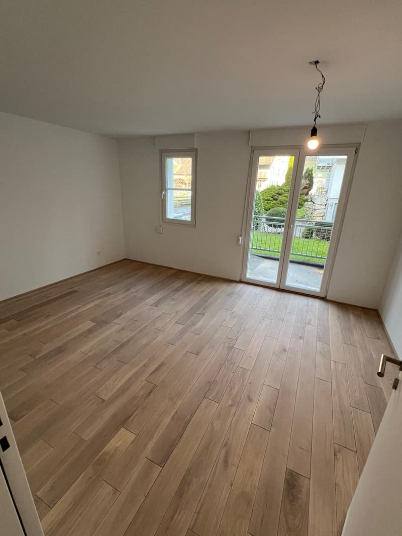 Frisch Renovierte 3,5 Zimmer Wohnung EG mit grossem Garten (7)
