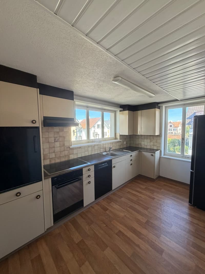 Zentral wohnen & wohlfühlen 3.5-Zimmer-Wohnung inkl. Parkplatz (1)