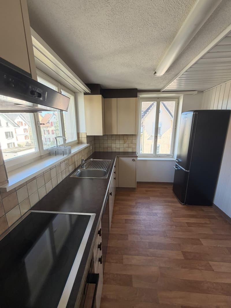 Zentral wohnen & wohlfühlen 3.5-Zimmer-Wohnung inkl. Parkplatz (2)