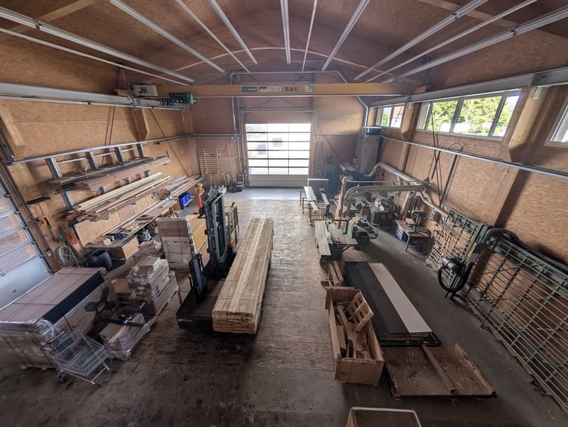Gewerbehalle mit Kran, Lager und Büro in Lausen (3)