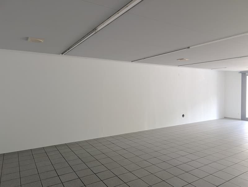 Ladenlokal / Showroom / Büro mit Schaufenster an der Hauptstrasse Zunzgen flexibel nutzbar (6)