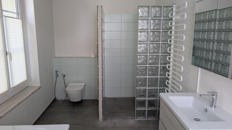4.5 Zimmerwohnung in alter Villa und Bahnhofsnähe (5)