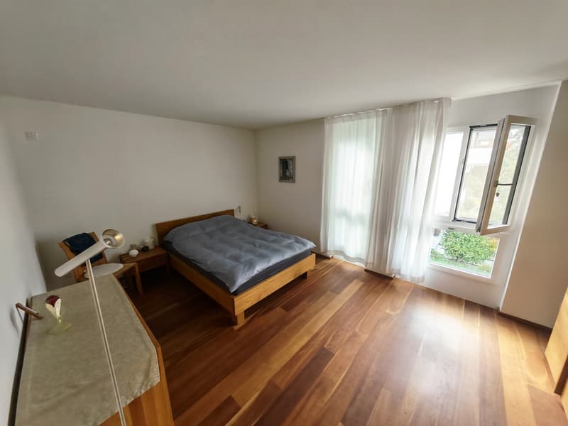 Grosszügige 3.5-Zimmerwohnung an ruhiger Lage in Erlenbach mit Seesicht (9)