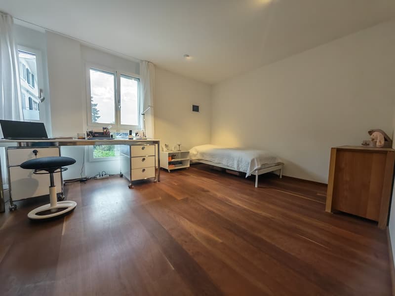 Grosszügige 3.5-Zimmerwohnung an ruhiger Lage in Erlenbach mit Seesicht (11)