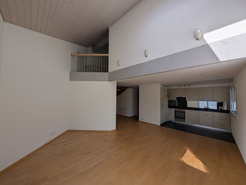 4.5-Zimmer-Maisonettewohnung mit Galerie und Balkon in Ziefen (10)