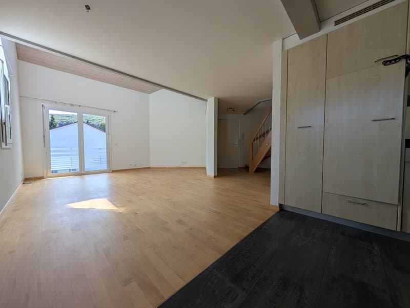 4.5-Zimmer-Maisonettewohnung mit Galerie und Balkon in Ziefen (2)