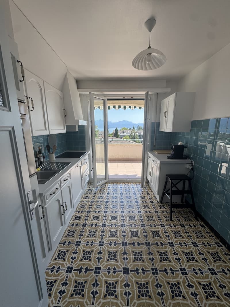 Appartement de 2.5 pièces et Garage avec vue panoramique sur le Léman (1)