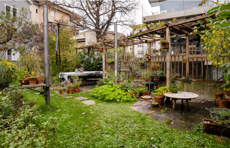 ZWISCHEN-Vermietung einer charmanten 4-Zi Whg. mit grossem Mansardenzimmer (9)