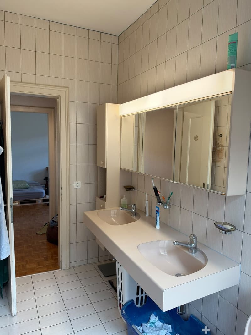 Charmante 4.5-Zimmer-Wohnung in Biel Zentrum (7)