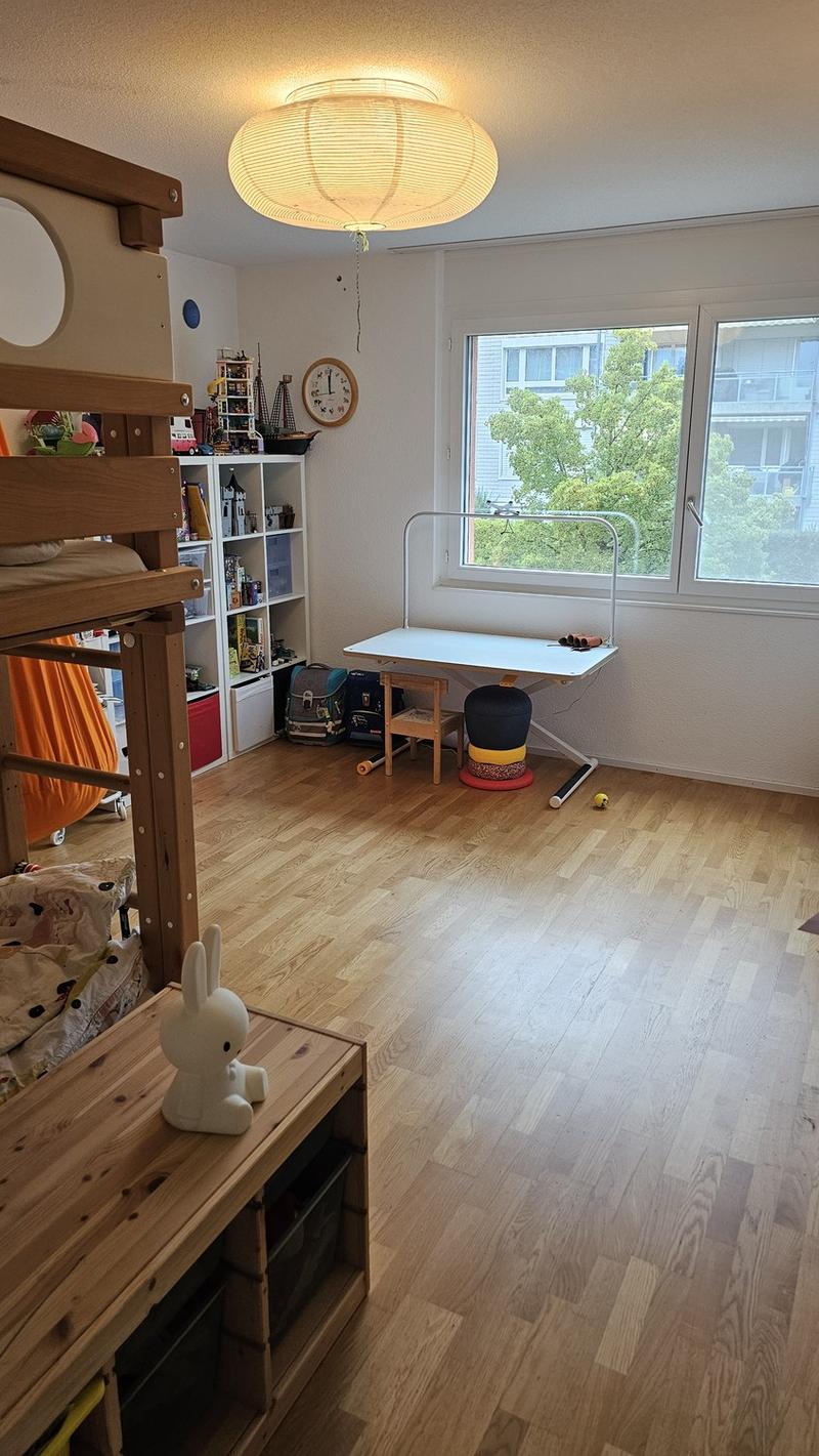 Familienfreundliche 4,5 Zimmerwohnung (3)