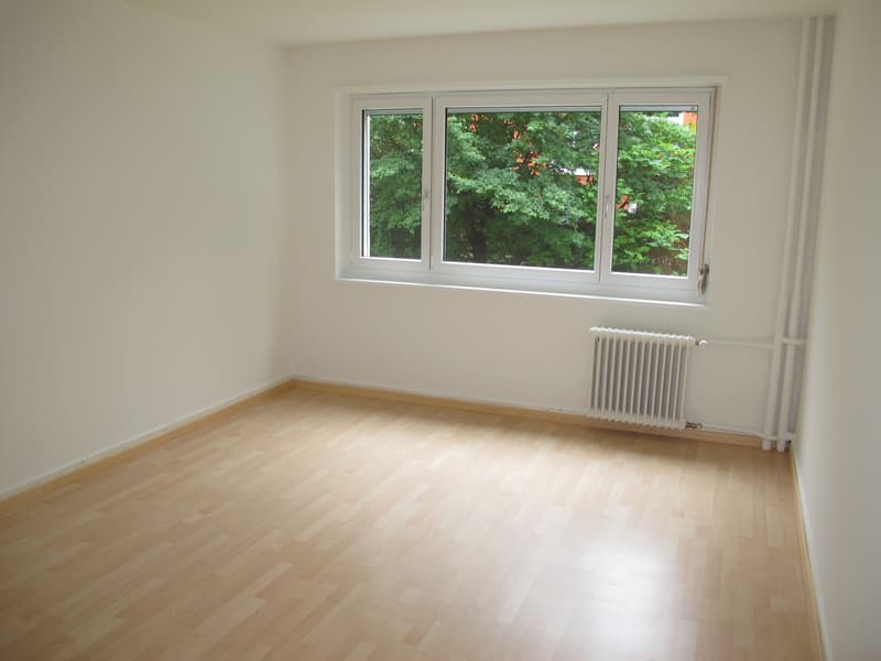 EXKLUSIVE 2.5-ZIMMERWOHNUNG ZU VERMIETEN (4)