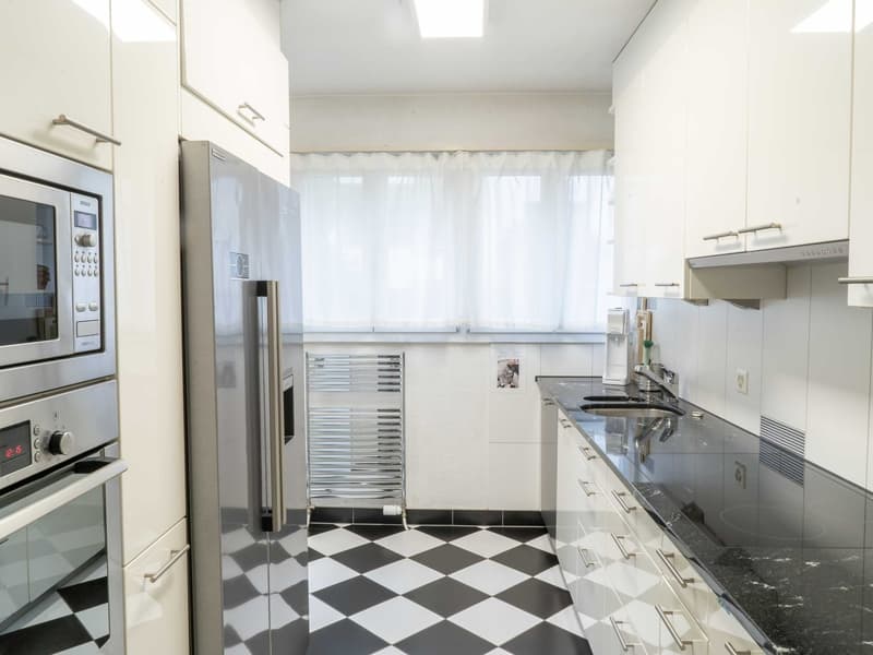 Charmante 4-Zimmer-Wohnung in Zürich-Witikon (3)