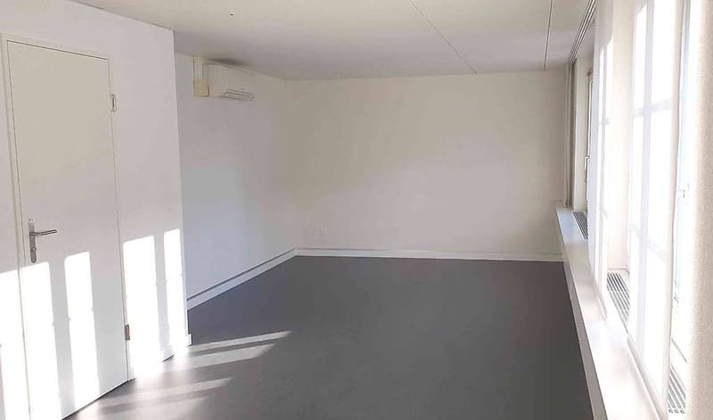 Praxisraum an bester Lage im Herzen von Pfäffikon ZH (7)