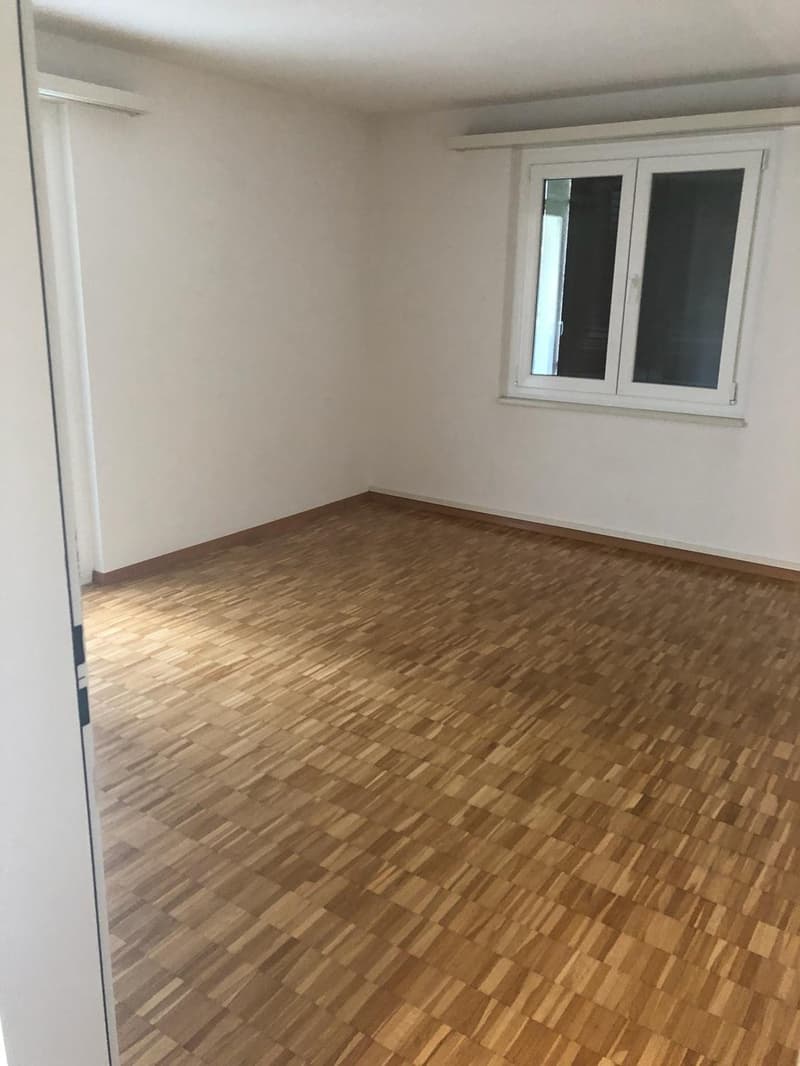 Charmante 3.5-Zimmerwohnung mit 2 Balkone (5)