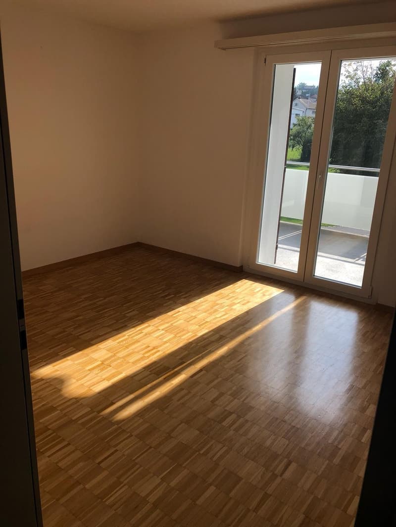 Charmante 3.5-Zimmerwohnung mit 2 Balkone (8)