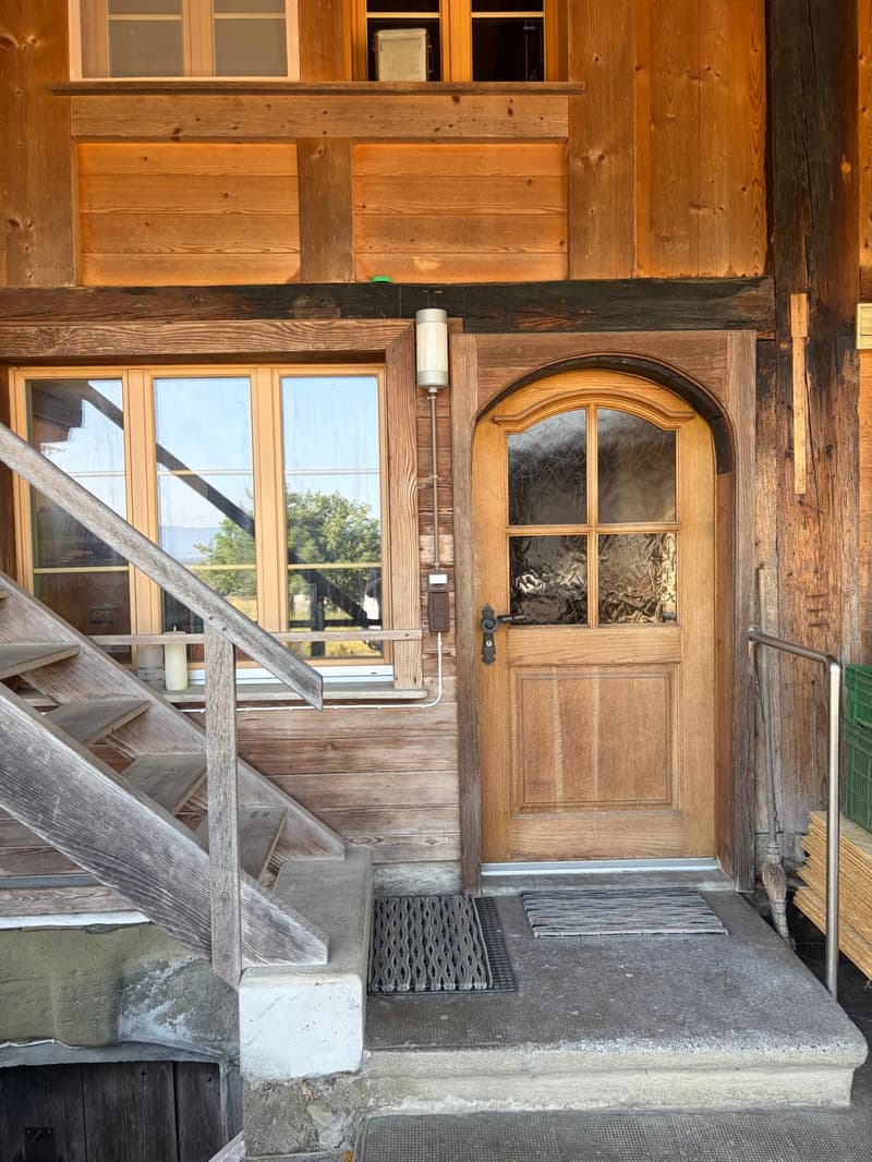 Charmante 4.5-Zimmer-Parterrewohnung in historischem Bauernhaus – Hettiswil b. Hindelbank (2)