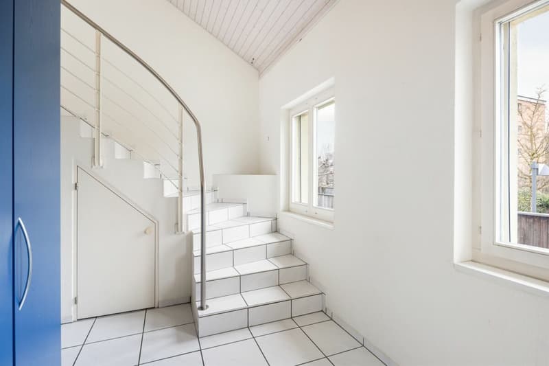 4.5-Zimmer-Maisonette-Wohnung mit Alpensicht und separatem Büro-/Hobbyraum (9)
