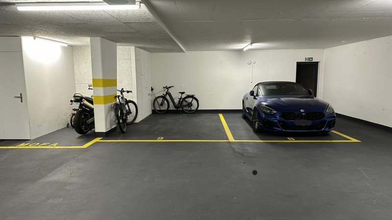 Place de stationnement dans un garage en sous-sol (2)