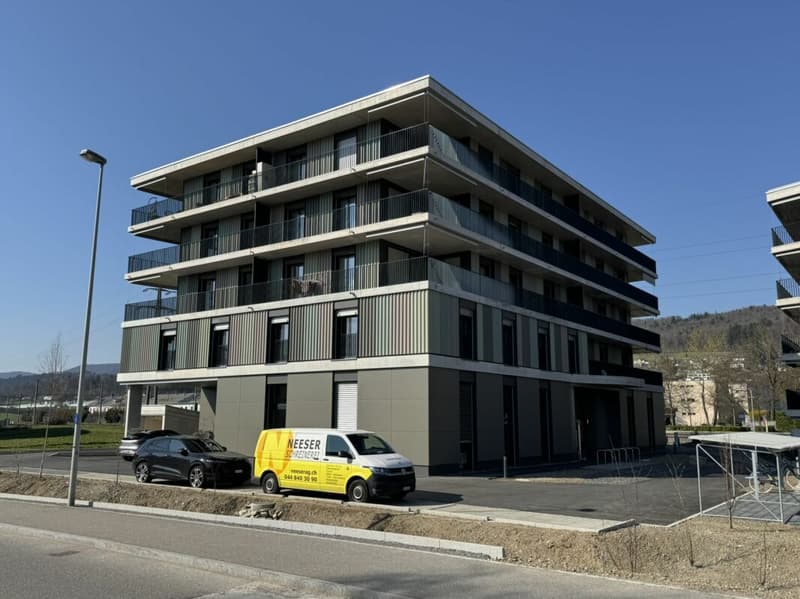Espace de bureau et de pratique attractif directement à la gare de Buchs-Dällikon (5)