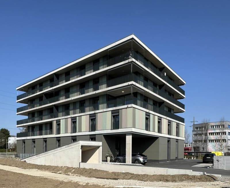 Attraktive Büro- & Praxisfläche direkt am Bahnhof Buchs-Dällikon (1)