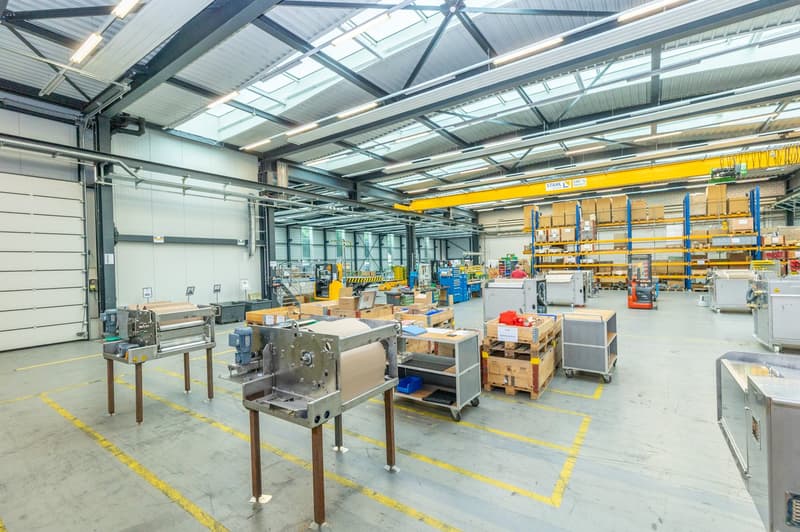 Grosszügige Gewerbefläche an zentraler Lage (zusammenhängend bis ca. 1'500m2) (2)