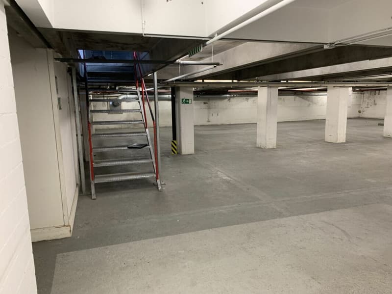 Lager- und Logistikfläche mit Hallenkran und Warenannahme in Villmergen (15)