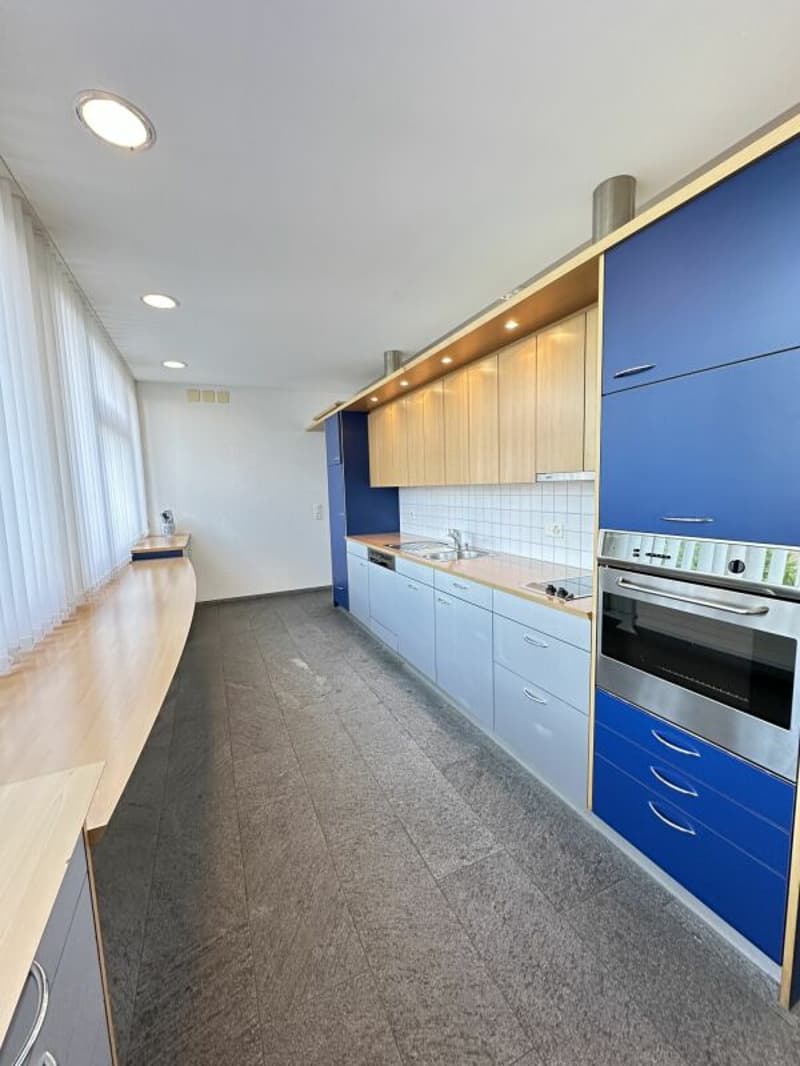 Repräsentative Büroflächen mit Empfang, Sitzungszimmer und Parkplätzen in Villmergen (13)