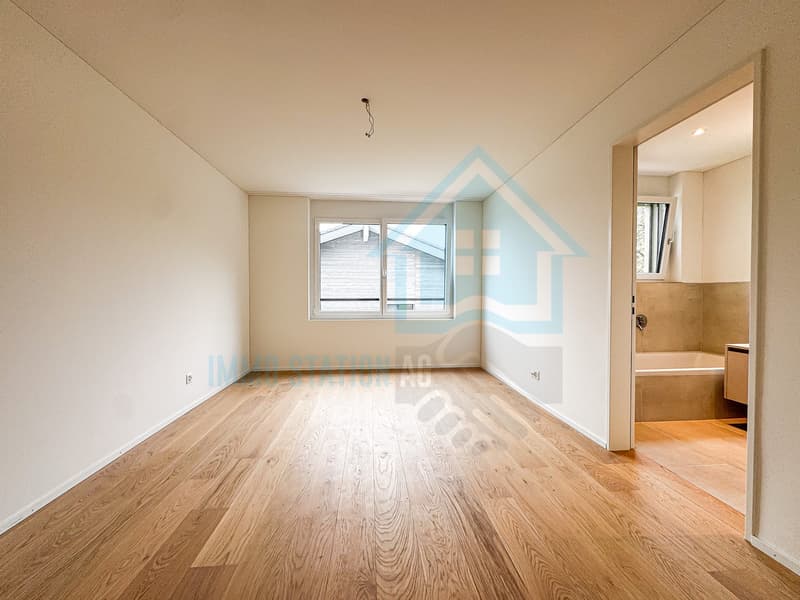 Zimmer 2 mit en suite Bad (1. Obergeschoss)