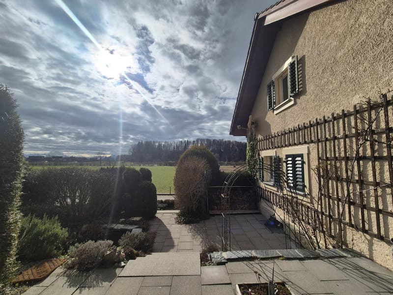 Freistehendes Einfamilienhaus mit traumhaftem Garten und viel Privatsphäre in Seenähe (1)