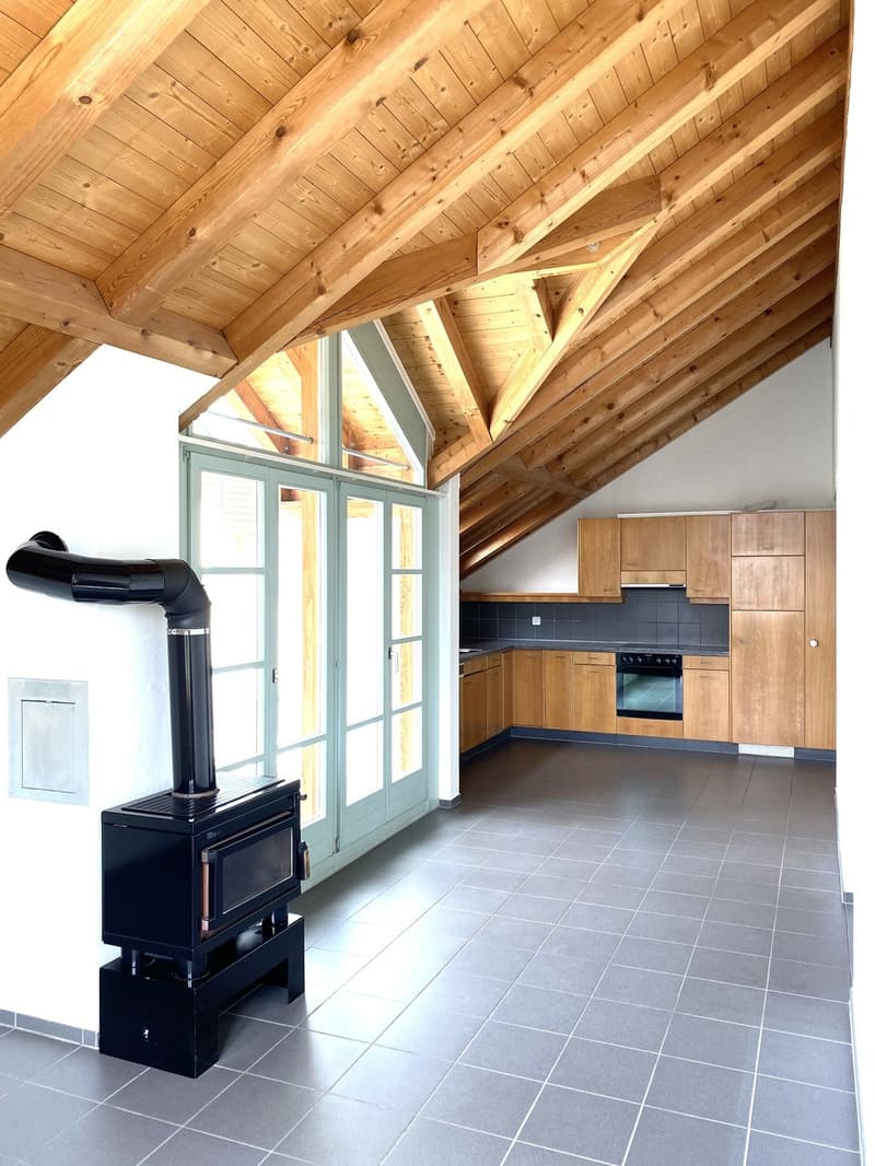 Wohnzimmer / Küche mit Zugang zu Balkon