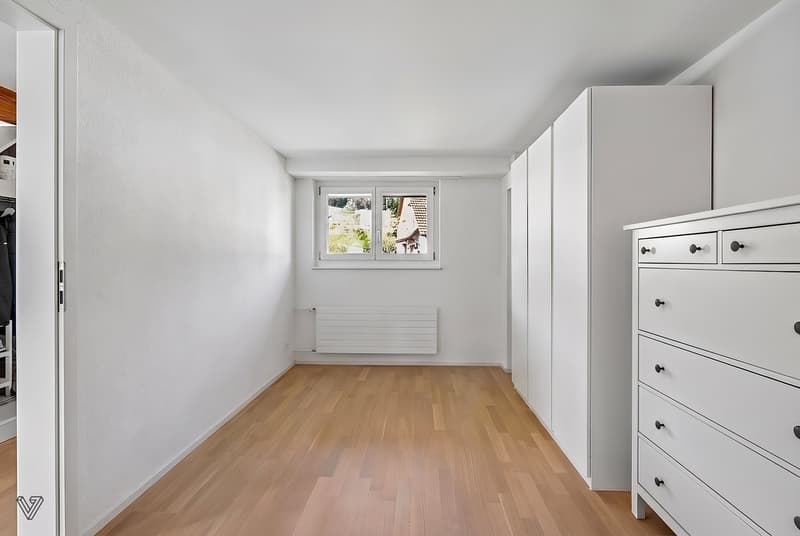Befristet bis 30.11.2027 – moderne 3.5-Zimmer-Wohnung mit Sitzplatz (6)
